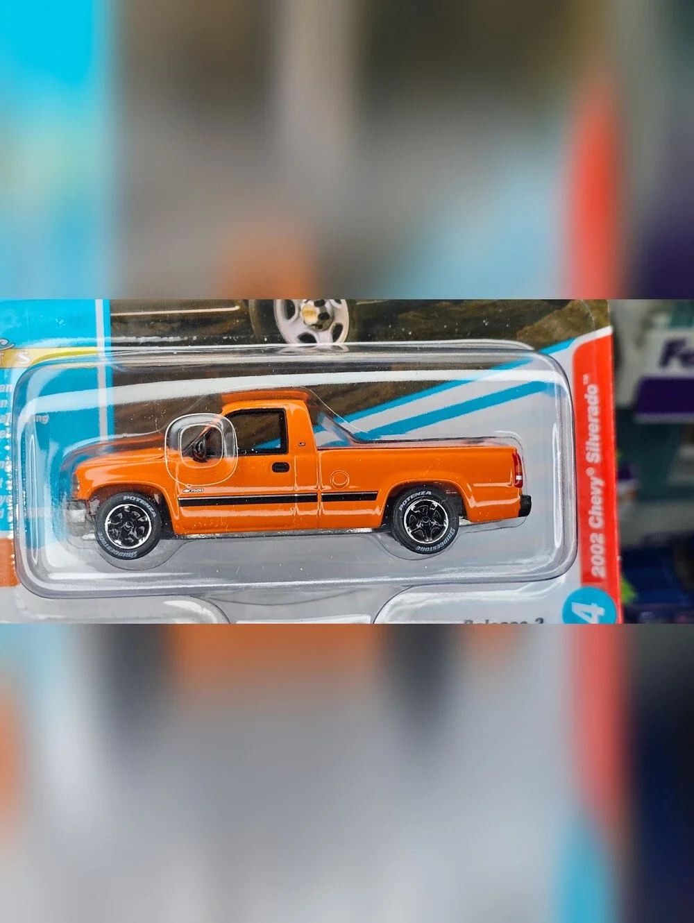 Johnny Lightning Chevrolet 2002 Chevy Silverado - Orange